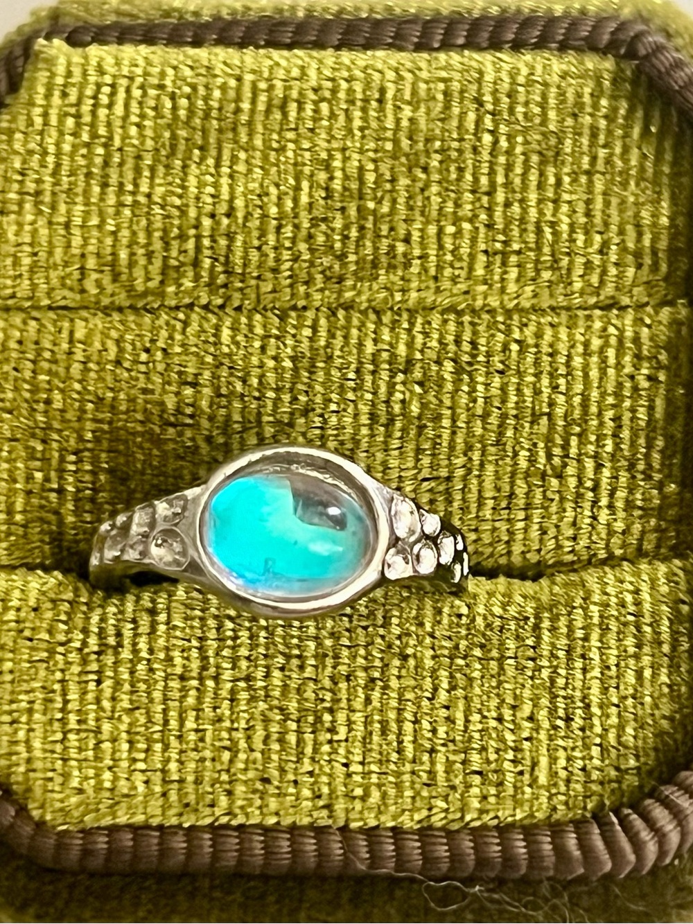 Cat Eye Design Gorgeous Gemstone Stainless Steel Silver Open Band Size 6